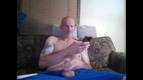 Snapshot of misterhunt81 chatting on October 19, 2025, 3:07 am Mister81 online show from October 19, 2025, 3:07 am