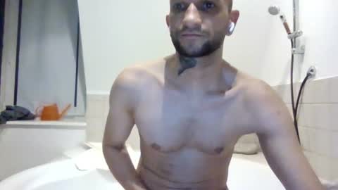 Snapshot of misterjohnnice chatting on July 13, 2026, 8:22 pm misterjohnnice online show from July 13, 2026, 8:22 pm