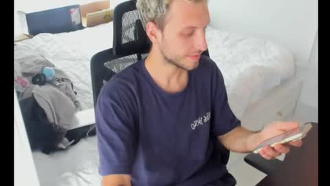 Alex online show from August 5, 2026, 8:28 am