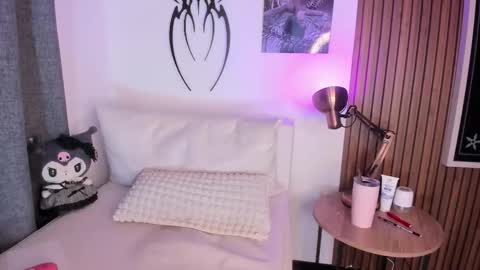 Snapshot of misticred chatting on March 14, 2026, 4:40 am misticred online show from March 14, 2026, 4:40 am