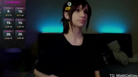 Snapshot of mistikcat chatting on February 24, 2026, 5:44 pm mistikcat online show from February 24, 2026, 5:44 pm