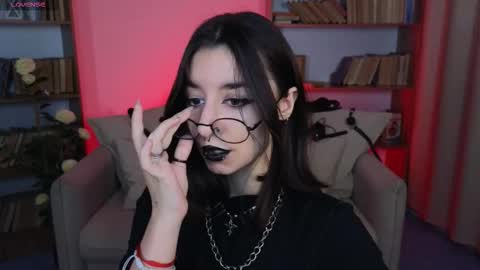 Snapshot of mistress__marcelline chatting on September 12, 2025, 9:09 am Marcelline online show from September 12, 2025, 9:09 am