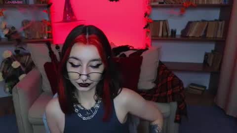 Snapshot of mistress__marcelline chatting on October 24, 2025, 9:38 am Marcelline online show from October 24, 2025, 9:38 am