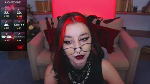 Snapshot of mistress__marcelline chatting on November 7, 2025, 10:15 am Marcelline online show from November 7, 2025, 10:15 am