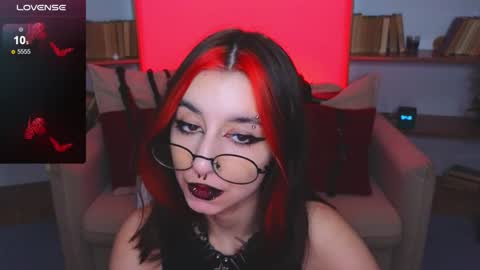 Snapshot of mistress__marcelline chatting on November 12, 2025, 9:42 am Marcelline online show from November 12, 2025, 9:42 am