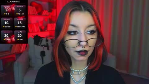 Snapshot of mistress__marcelline chatting on February 20, 2026, 9:43 am Marcelline online show from February 20, 2026, 9:43 am