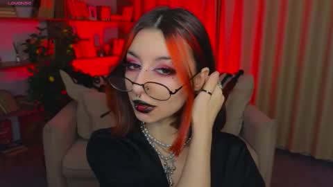 Snapshot of mistress__marcelline chatting on March 1, 2026, 9:33 am Marcelline online show from March 1, 2026, 9:33 am