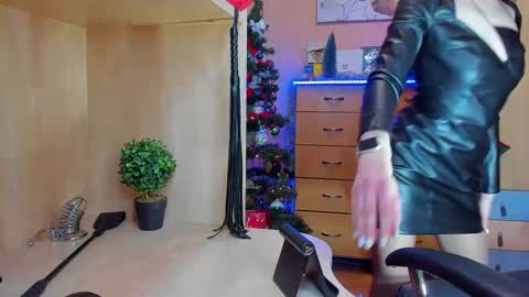 Mistress Kristi online show from December 23, 2024, 7:30 pm