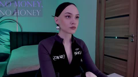 Mistress Mia online show from November 7, 2025, 4:45 am