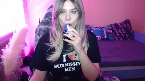 Snapshot of mistressbailey_x chatting on November 13, 2025, 8:46 am Miss Bailey online show from November 13, 2025, 8:46 am