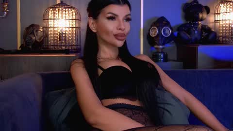 Elenia online show from October 20, 2025, 9:32 am