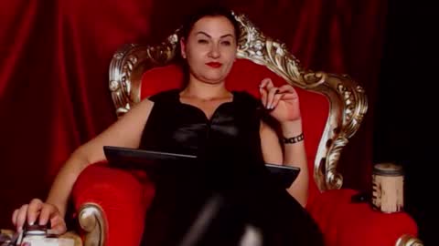 Snapshot of mistressfabiola chatting on April 16, 2026, 6:19 pm Mistress Fabiola online show from April 16, 2026, 6:19 pm