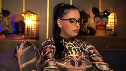 Snapshot of mistresskellykent chatting on May 30, 2026, 11:57 pm Mistress Kelly online show from May 30, 2026, 11:57 pm