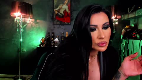 Snapshot of mistresskennya chatting on January 1, 2025, 6:16 pm mistresskennya online show from January 1, 2025, 6:16 pm