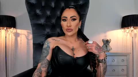 mistresskennya online show from May 11, 2026, 6:49 pm