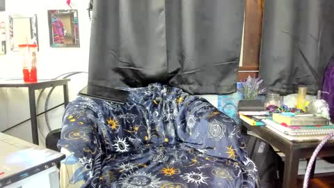 Snapshot of mistresslynn13 chatting on September 13, 2025, 4:01 am MistressLynn online show from September 13, 2025, 4:01 am