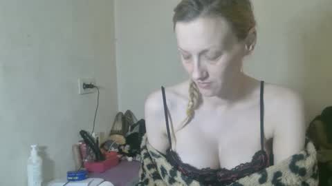 mistressmilly32 online show from April 8, 2026, 8:25 am