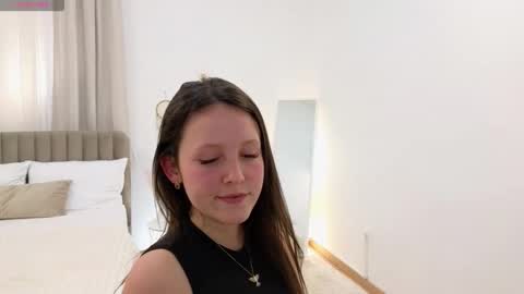 Snapshot of mistresss_sindy chatting on February 16, 2026, 10:22 am Sindy online show from February 16, 2026, 10:22 am