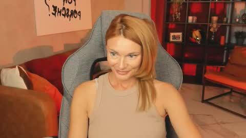 Snapshot of mistybarnes chatting on October 5, 2025, 2:37 pm MistyBarnes NONUDE MODEL online show from October 5, 2025, 2:37 pm