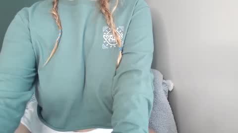 Misty Morgan online show from September 11, 2025, 8:42 pm