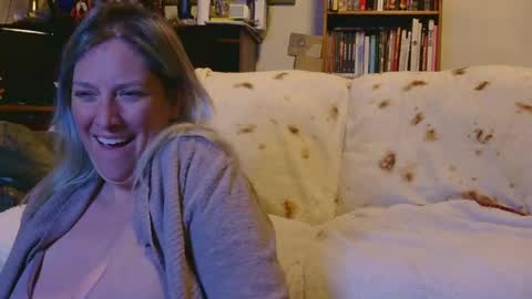 Misty Mountains online show from April 2, 2026, 3:15 am