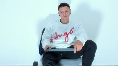 Snapshot of mitchellburns chatting on December 27, 2024, 3:31 am mitchell online show from December 27, 2024, 3:31 am