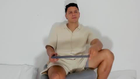 Snapshot of mitchellburns chatting on January 4, 2025, 3:07 am mitchell online show from January 4, 2025, 3:07 am