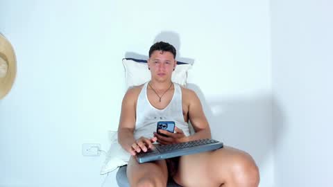 Snapshot of mitchellburns chatting on February 8, 2025, 6:43 am mitchell online show from February 8, 2025, 6:43 am