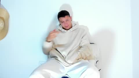 Snapshot of mitchellburns chatting on February 24, 2025, 12:16 pm mitchell online show from February 24, 2025, 12:16 pm