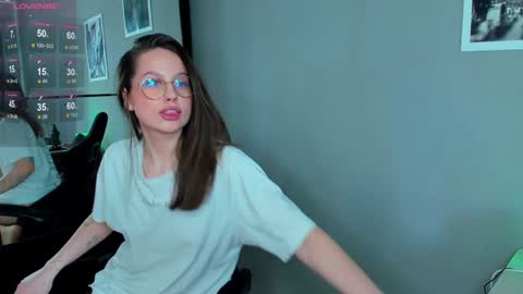 Snapshot of miumiumia chatting on January 6, 2025, 4:58 am Mia 3 online show from January 6, 2025, 4:58 am