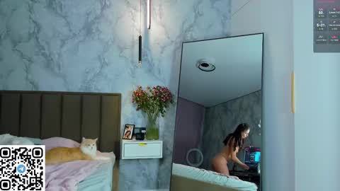 Snapshot of miumiumia chatting on October 22, 2025, 12:16 pm Mia 3 online show from October 22, 2025, 12:16 pm