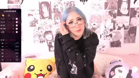 Snapshot of miwaviolet chatting on December 15, 2024, 1:35 am Miwa Violet online show from December 15, 2024, 1:35 am