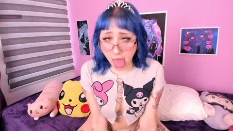 Snapshot of miwaviolet chatting on February 6, 2025, 10:00 pm Miwa Violet online show from February 6, 2025, 10:00 pm