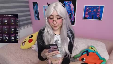 Snapshot of miwaviolet chatting on September 29, 2025, 1:00 am Miwa Violet online show from September 29, 2025, 1:00 am