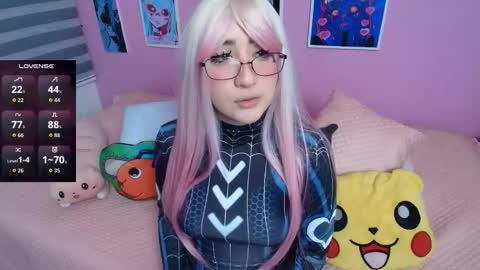 Snapshot of miwaviolet chatting on October 20, 2025, 12:00 am Miwa Violet online show from October 20, 2025, 12:00 am