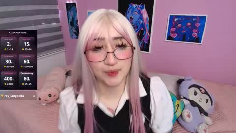 Snapshot of miwaviolet chatting on November 8, 2025, 6:07 pm Miwa Violet online show from November 8, 2025, 6:07 pm