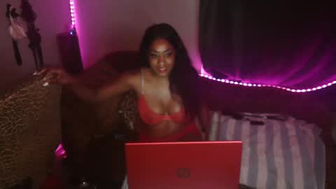 Precious online show from September 26, 2025, 1:09 am