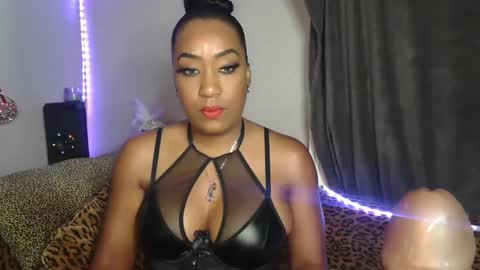 Precious online show from October 23, 2025, 6:39 pm