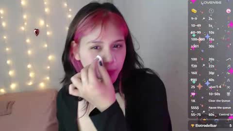 Snapshot of mixie_cute chatting on March 5, 2025, 9:48 pm mixie_cute online show from March 5, 2025, 9:48 pm