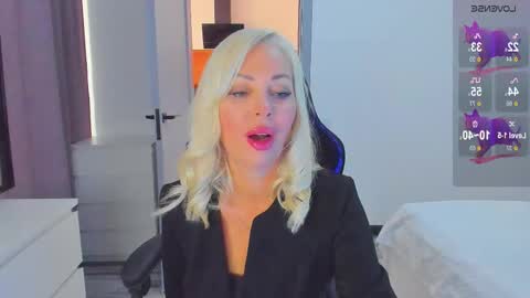 Miya online show from October 25, 2025, 9:06 am