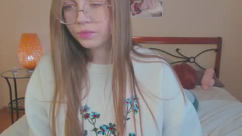 Miya online show from February 3, 2026, 6:22 am