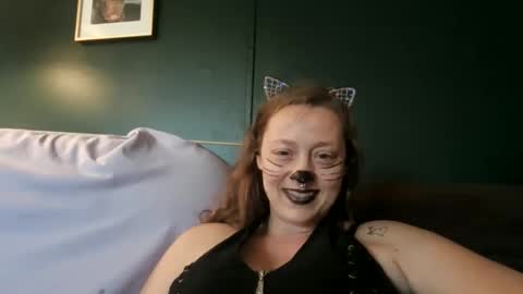 Snapshot of miztrezk chatting on October 31, 2025, 3:24 pm miztrezk online show from October 31, 2025, 3:24 pm