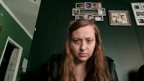 miztrezk online show from November 25, 2025, 3:12 pm