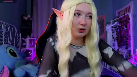 Snapshot of mizukinoyoru chatting on February 14, 2025, 8:37 pm Mizuki online show from February 14, 2025, 8:37 pm