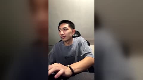 mizukix300 online show from March 25, 2026, 10:05 pm