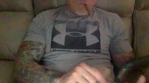 Snapshot of mjg175 chatting on January 11, 2025, 6:01 pm SexyRed online show from January 11, 2025, 6:01 pm