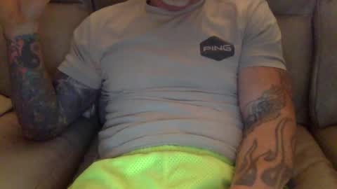 Snapshot of mjg175 chatting on February 9, 2025, 5:54 pm SexyRed online show from February 9, 2025, 5:54 pm