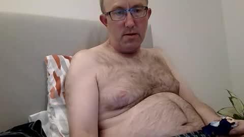 mjm19742025 online show from April 8, 2026, 7:25 pm