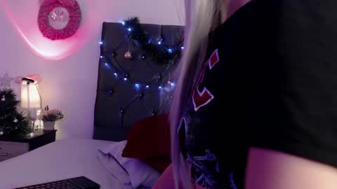 Snapshot of mkultra__ chatting on December 21, 2024, 2:41 am mkultra__ online show from December 21, 2024, 2:41 am