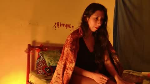 MoonLipson online show from November 22, 2025, 1:04 am